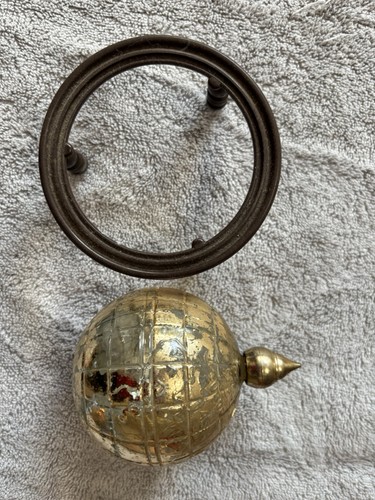Vintage avon man world - avon,