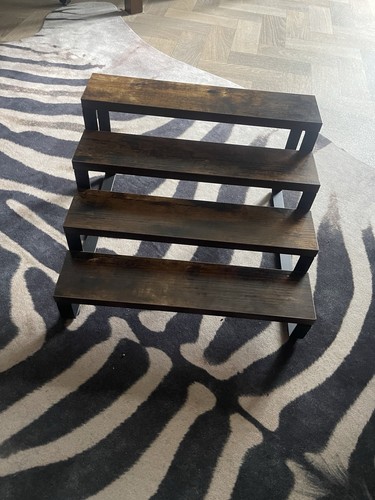 Shelves put aftershaves - 4,